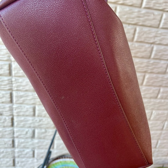 Anne Klein Poster Shoulder Handbag EUC - Picture 6 of 7